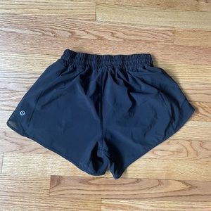 Lululemon Hotty Hot short